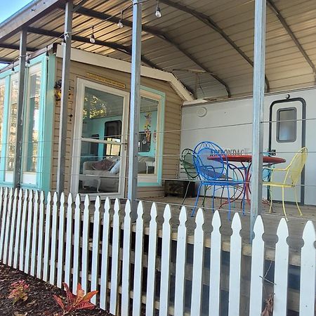 Logan Martin Lake Sunroom Линкълн Екстериор снимка