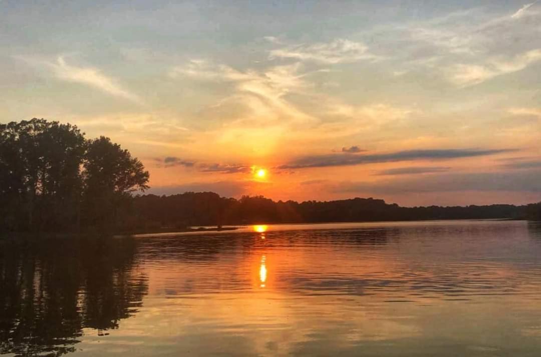 Logan Martin Lake Sunroom Линкълн Екстериор снимка